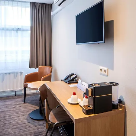 Western Hotell 3*